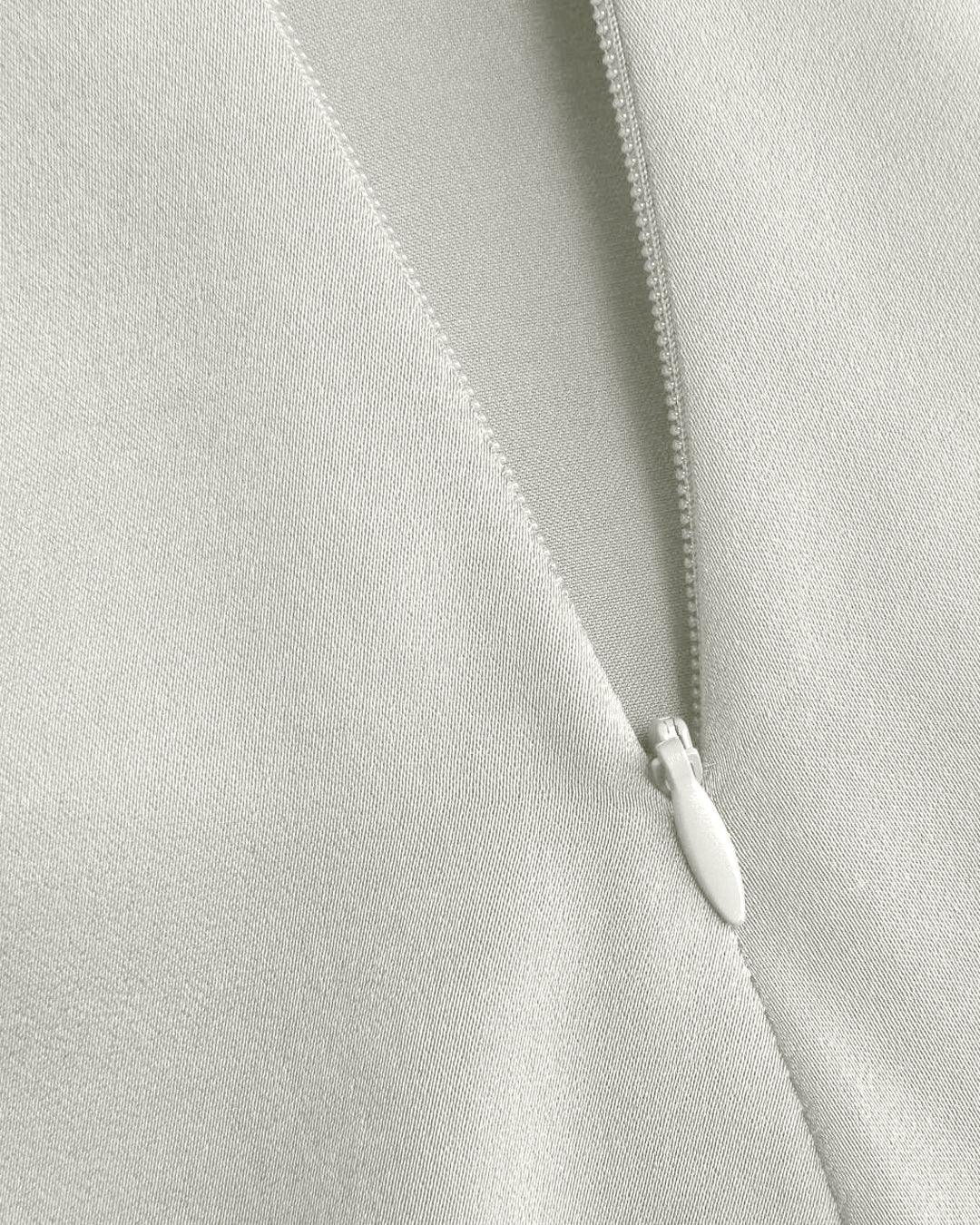 Bodycon Midi Dress with Side Slit 👗